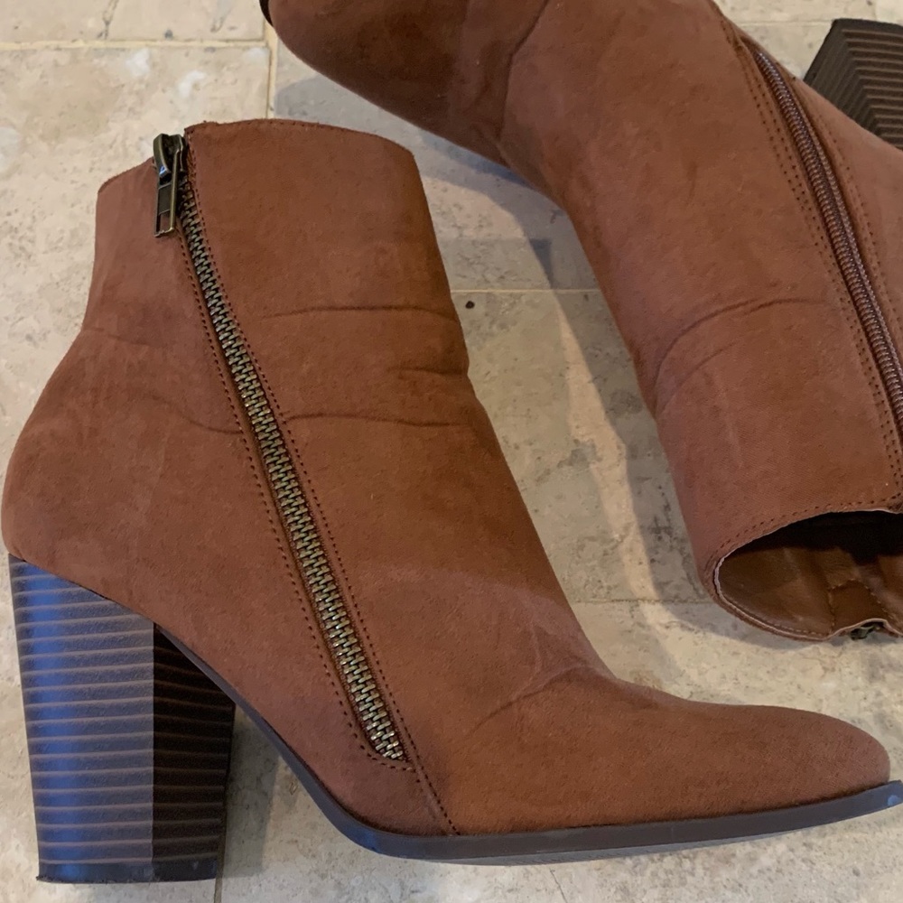 ❤️Block Heel booties❤️